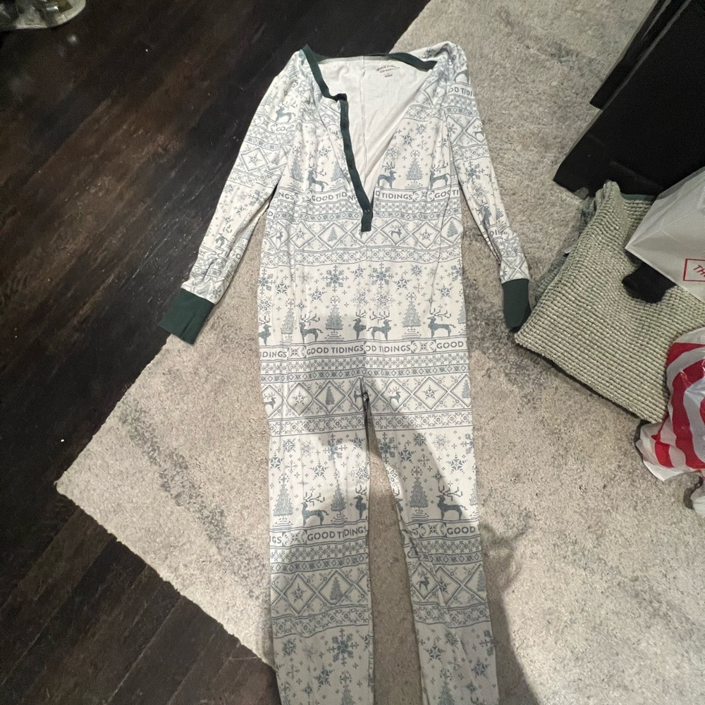 CHRISTMAS ONESIE 🎄